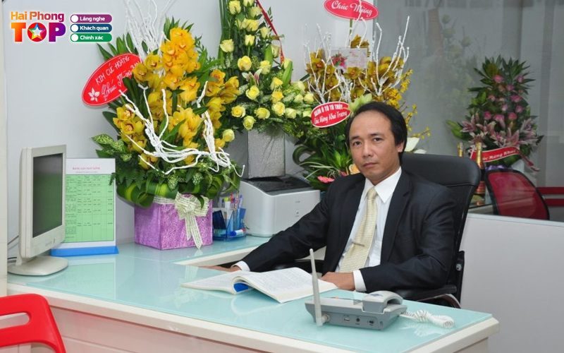 Phong-kham-mat-bac-si-nghia-haiphongtoplist
