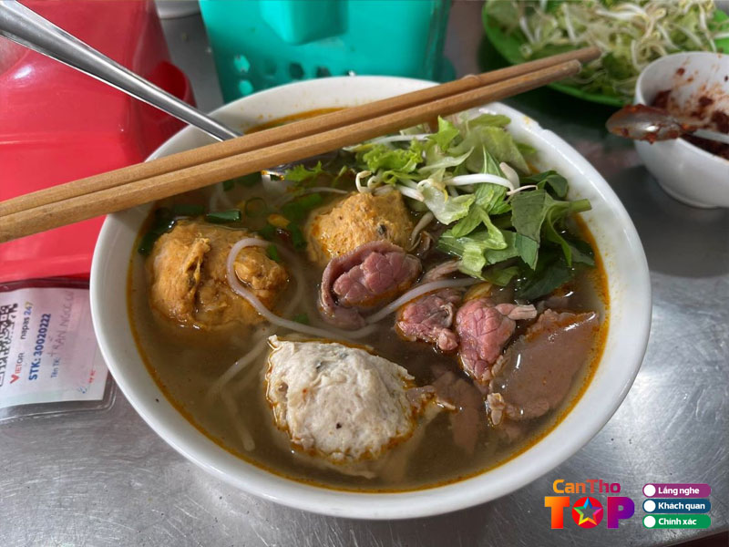 Luu-y-khi-chon-quan-bun-bo-hue-ngon-o-can-tho-canthotoplist