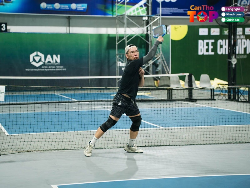 Bee-pickleball-canthotoplist