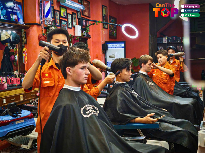 Dong-tay-barbershop-canthotoplist