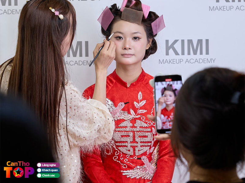 Kimi-makeup-academy-canthotoplist