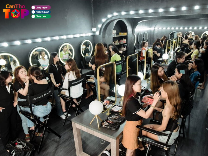 Nhung-dieu-can-luu-y-khi-hoc-dia-chi-hoc-makeup-canthotoplist