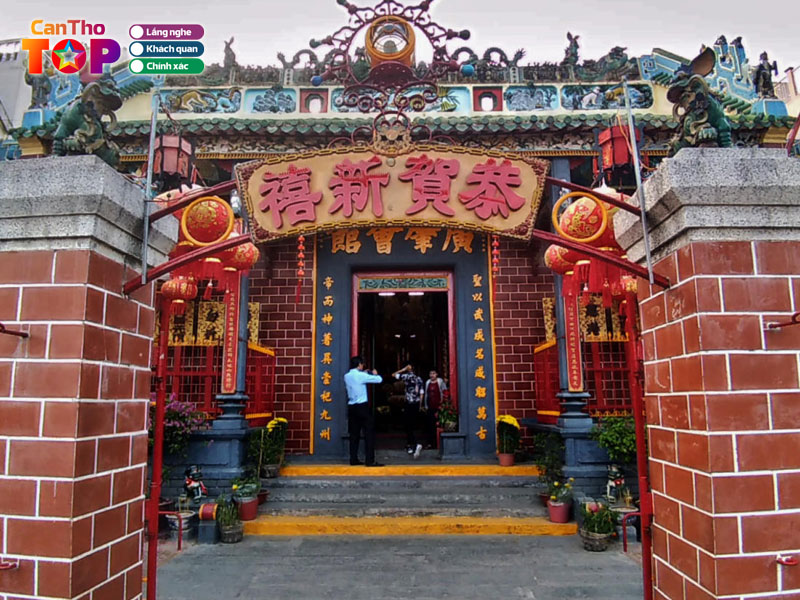 Diem-nhan-kien-truc-tai-chua-ong-canthotoplist