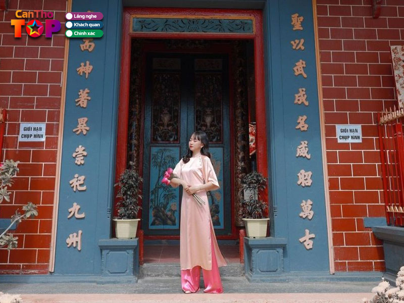 Kinh-nghiem-tham-quan-chua-ong-can-tho-canthotoplist